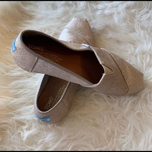 TOMS Gold Sparkle Classic Style W9
